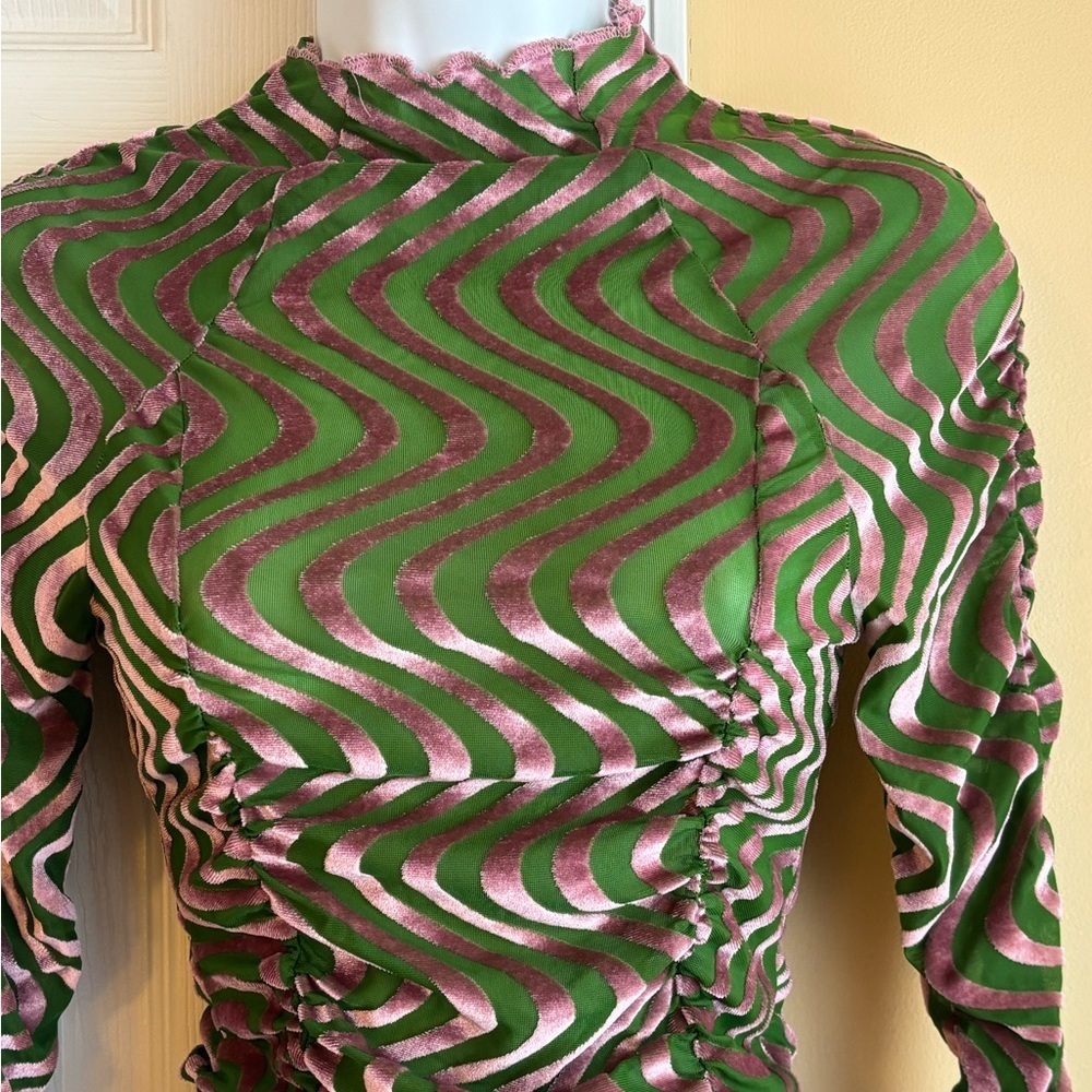 Urban Outfitters Swirl Scrunch Velvet Long-Sleeve Top | Size Small - Picture 3 of 8